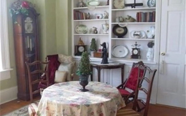 Baert Baron Mansion Bed & Breakfast