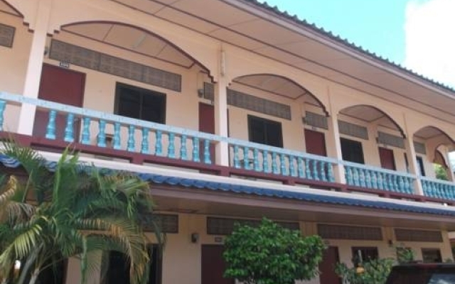 Chaweng Y&O Guesthouse