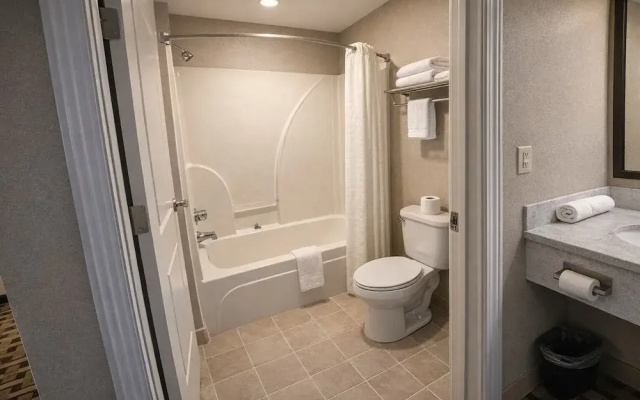 Springplace Inn & Suites