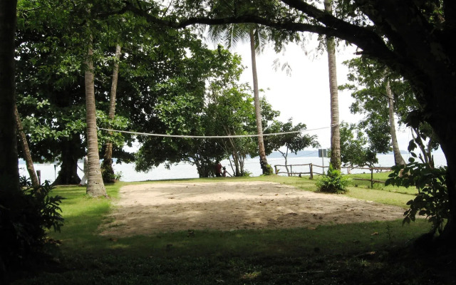 Melina's Beach Front Bungalow