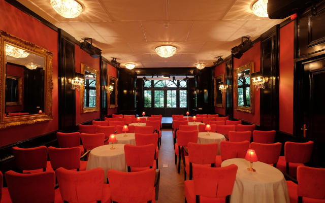 Apollofirst Boutique Hotel