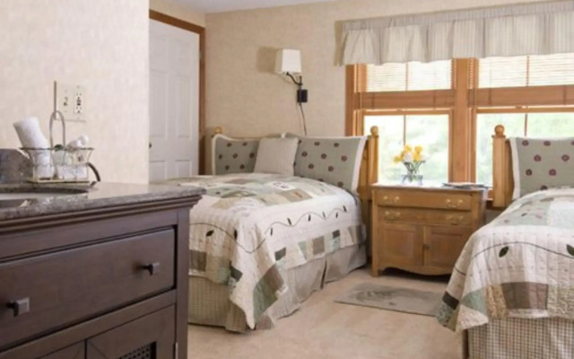 Inn at Ellis River