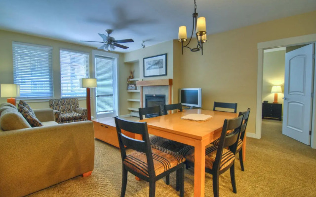 Founders Pointe