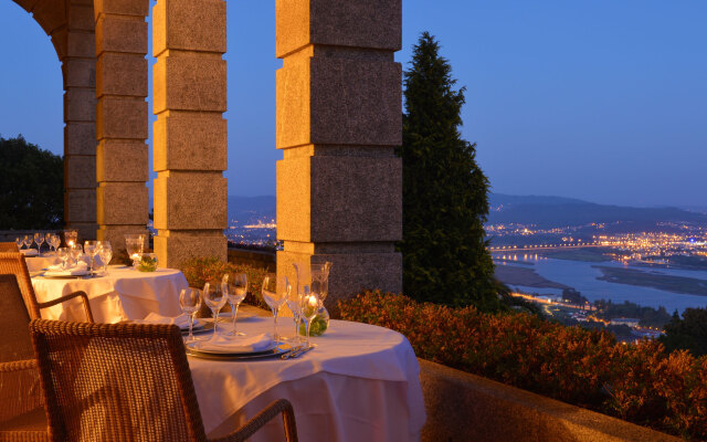 Pousada de Viana do Castelo - Historic Hotel