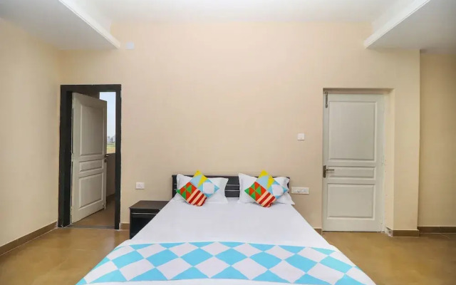 OYO 27826 Home Graceful Stay Near Airport