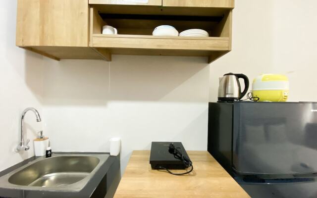 Chic And Cozy Studio Apartment At Transpark Juanda Bekasi