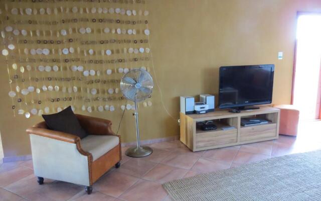 Beach Walk House and Cottage - Self Catering
