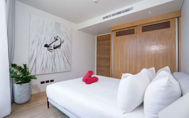 Sea View Condo BluePoint 817 Adults Only