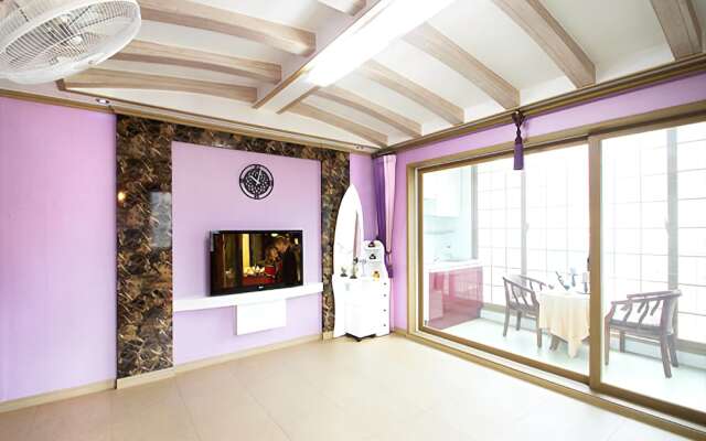 Geoje Hwamog Pension