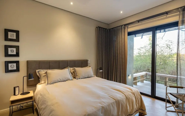 Villa in Hoedspruit With Hot Tub