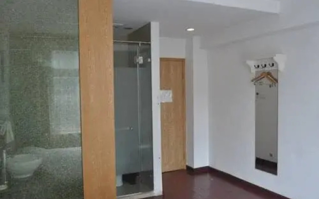 Yihao Business Hotel