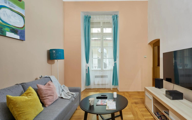 Cozy Flat in Old Town by Prague Days