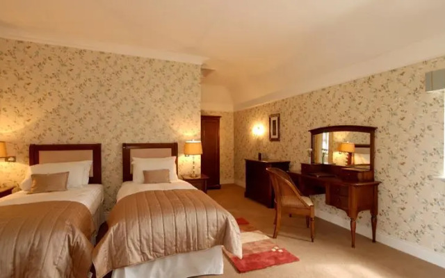 Red Cliff Lodge Restaurant and Seaview Suites