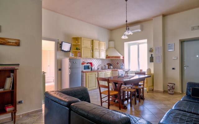 Holiday House The Red Cat