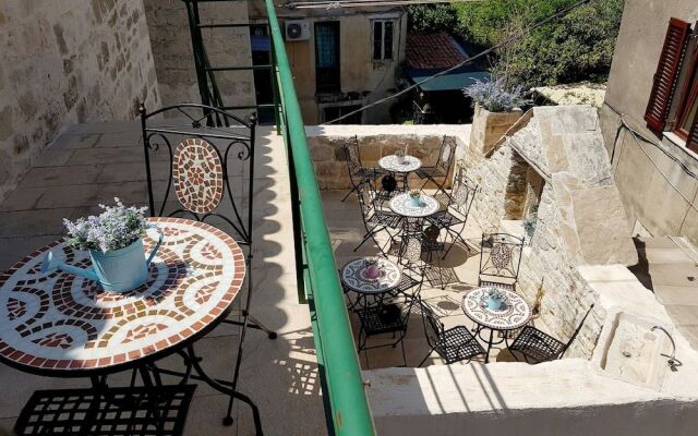 Villa Nautica Stone House