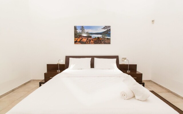 Frishman 2 BDRM 2 Baths 5 Min from beach