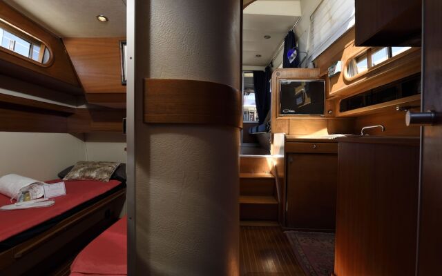Blue II Yacht