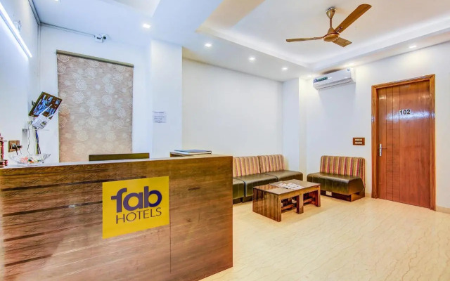Fabhotel Floyd