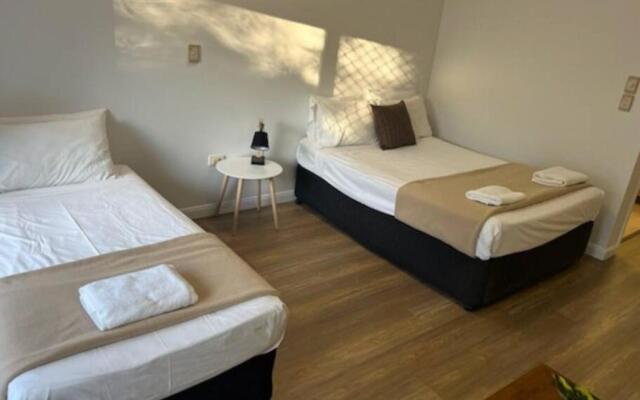 Studio apartment walk to the strand cbd stadium