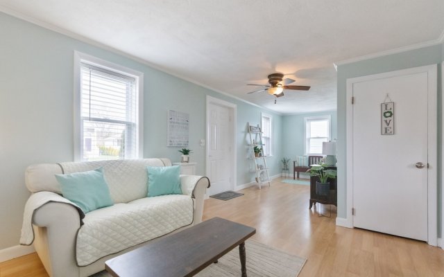 Shore To Please - Enjoy A Relaxing Getaway In Bonnet Shores 3 Bedroom Home by Redawning