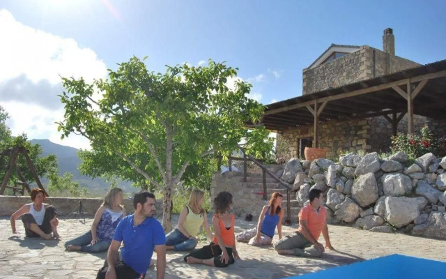 Arodamos Guesthouse