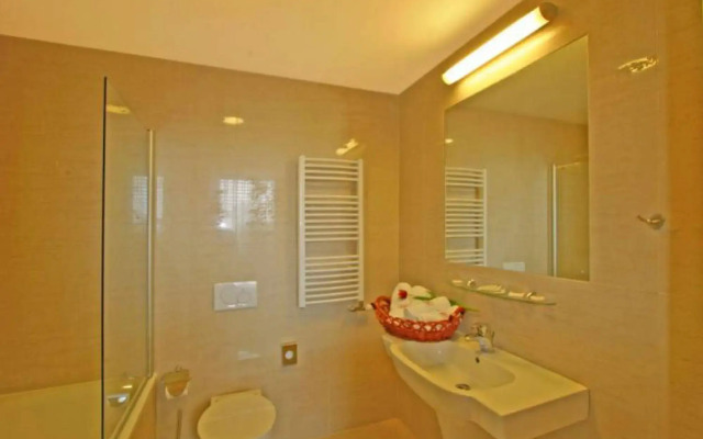 Hotel Ruby Blue