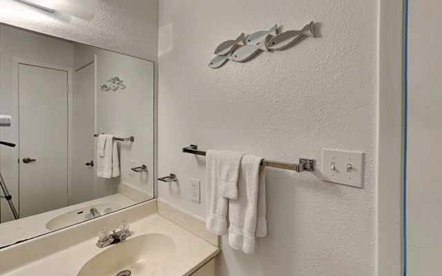 Bay House Condos #2106 - La Buena Vida