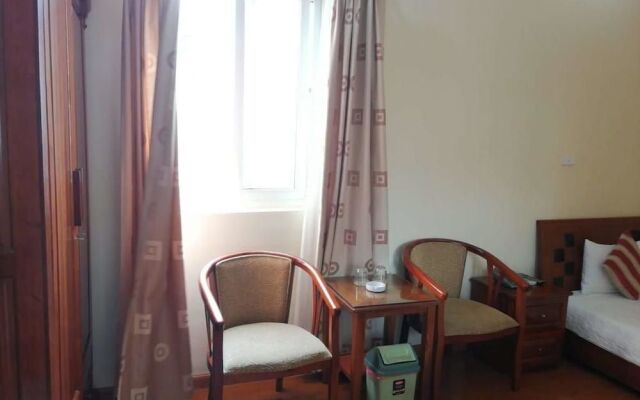 Clover Hotel