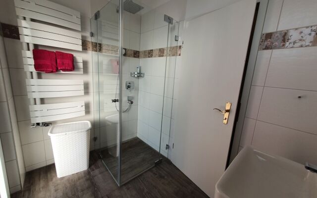 Hotel Neuenburger Hof