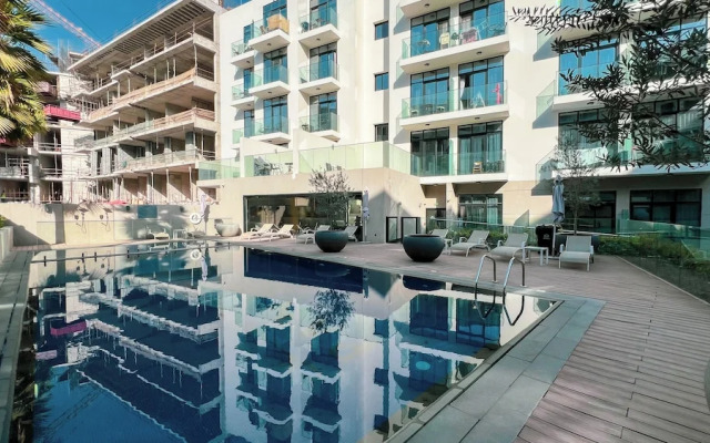 Relaxing & Bright 1BR in JVC