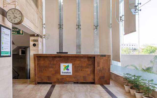 Treebo Premium Vinnie - Near Airport