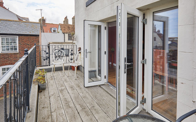 Host Stay One Mulgrave Place