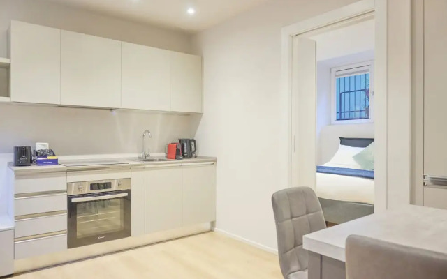 Milan Retreats City life