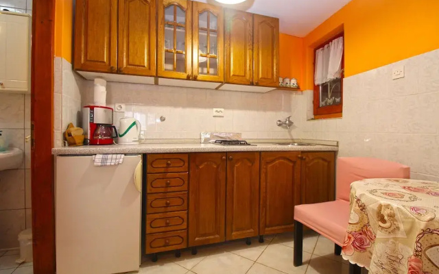 Apartment 1112