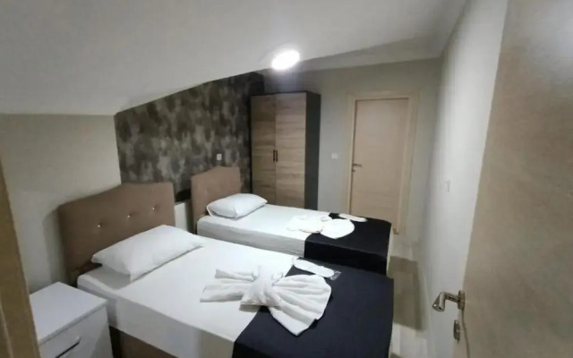 The Queens Suite Hotel
