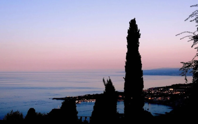 Rebecca s Taormina-etna Collection II