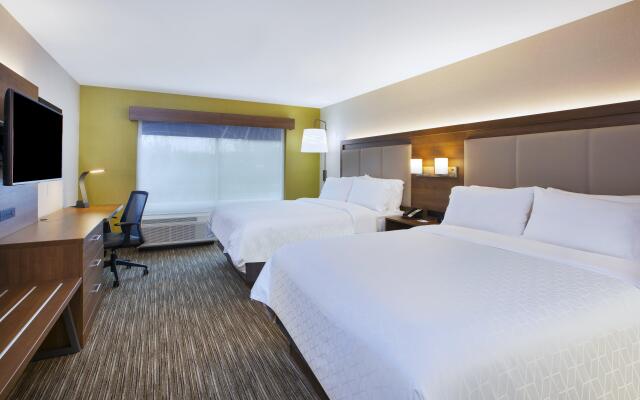 Holiday Inn Express Grand Rapids Airport North by IHG