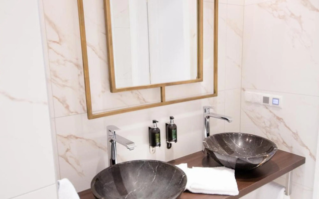 Studio Apartments Urania - Mai's Apartments