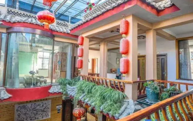 Qingqing Holiday Inn