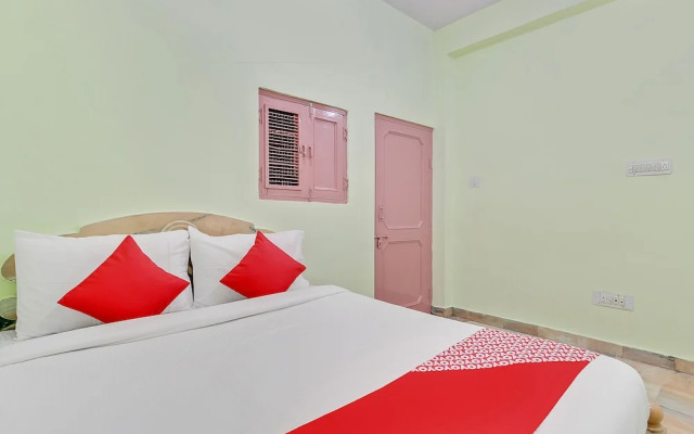 SPO ON 46695 Red Tomato Palace