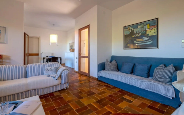 Sardinia Re - Shuluq 6