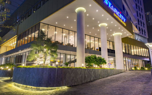 Starcity Hotel & Condotel Beachfront Nha Trang