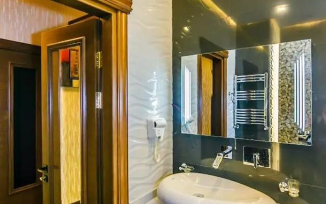 Bakı şəhəri Neftciler prospekti 12/11