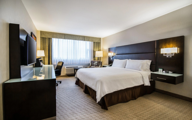 Holiday Inn Vancouver Centre by IHG