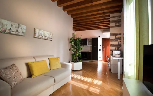 Verona For Rent Topazio