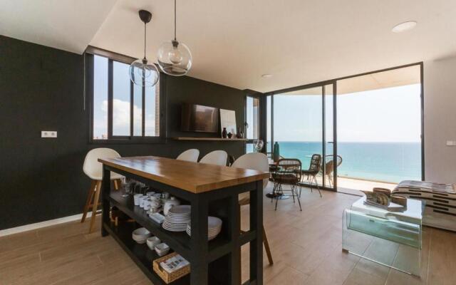 Modern stunning views sea front SEA WATER APARTMENT