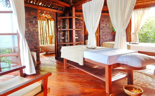 Raja Ampat Dive Lodge