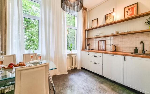 LovelyHome 39 (Lovelyhome 39) on 77A Komsomolskaya Street