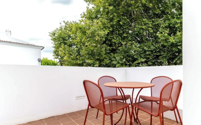 limehome Evora Largo dos Penedos