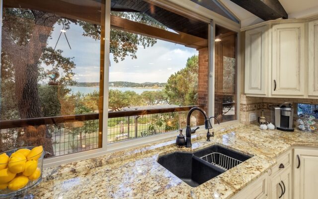 Hummingbird Hideaway 4 Bedroom Home